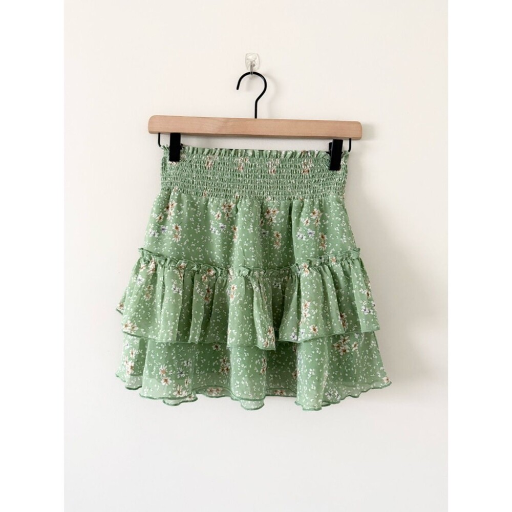 Altar’d State Tiered Mini Skirt Smocked Waist in Green Multi Floral Size XS